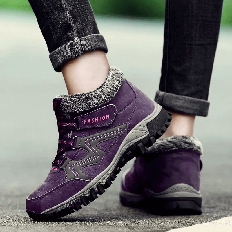 Comelyy Snowy Villia Leather Ankle Boots
