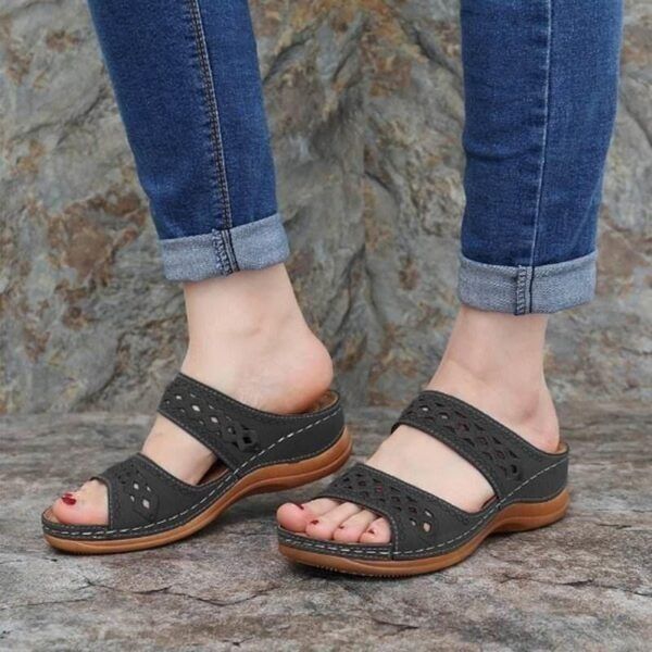 Comelyy Premium Faux Leather Embroidery Women Sandals