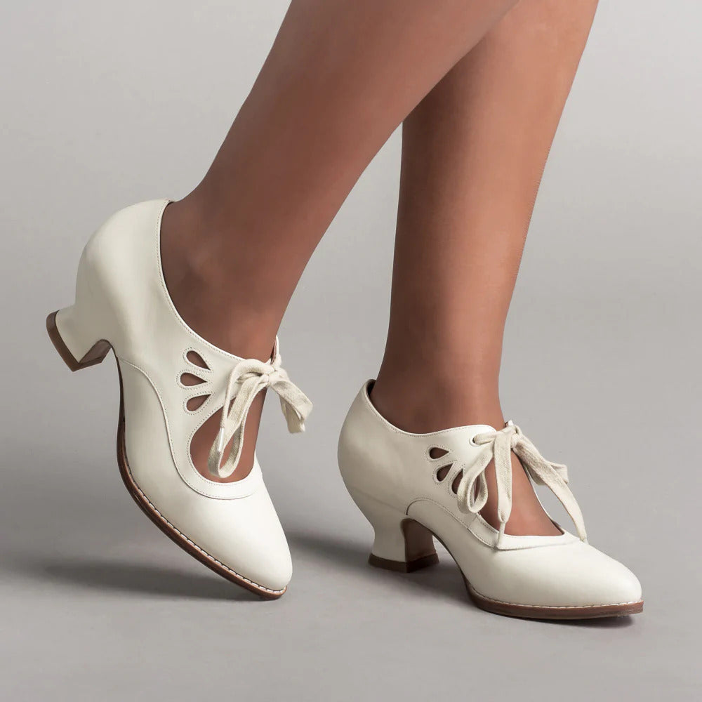 Comelyy Women's hollow high-heeled lace-up casual shoes