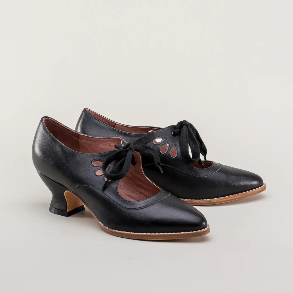 Comelyy Women's hollow high-heeled lace-up casual shoes