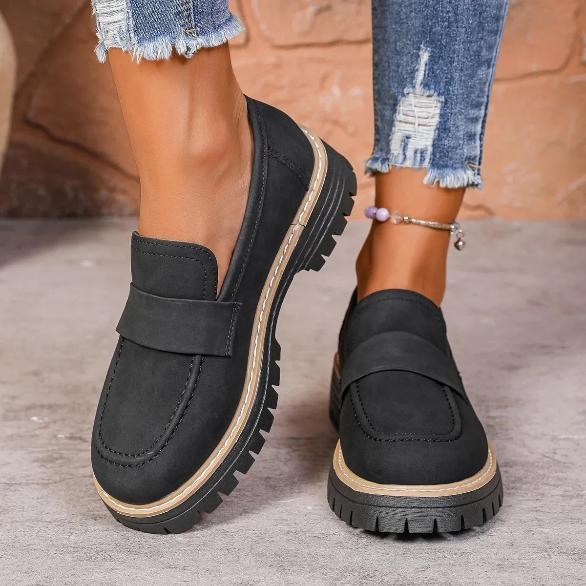 UrbanEase™ Women’s Chunky Platform Slip-On Loafers