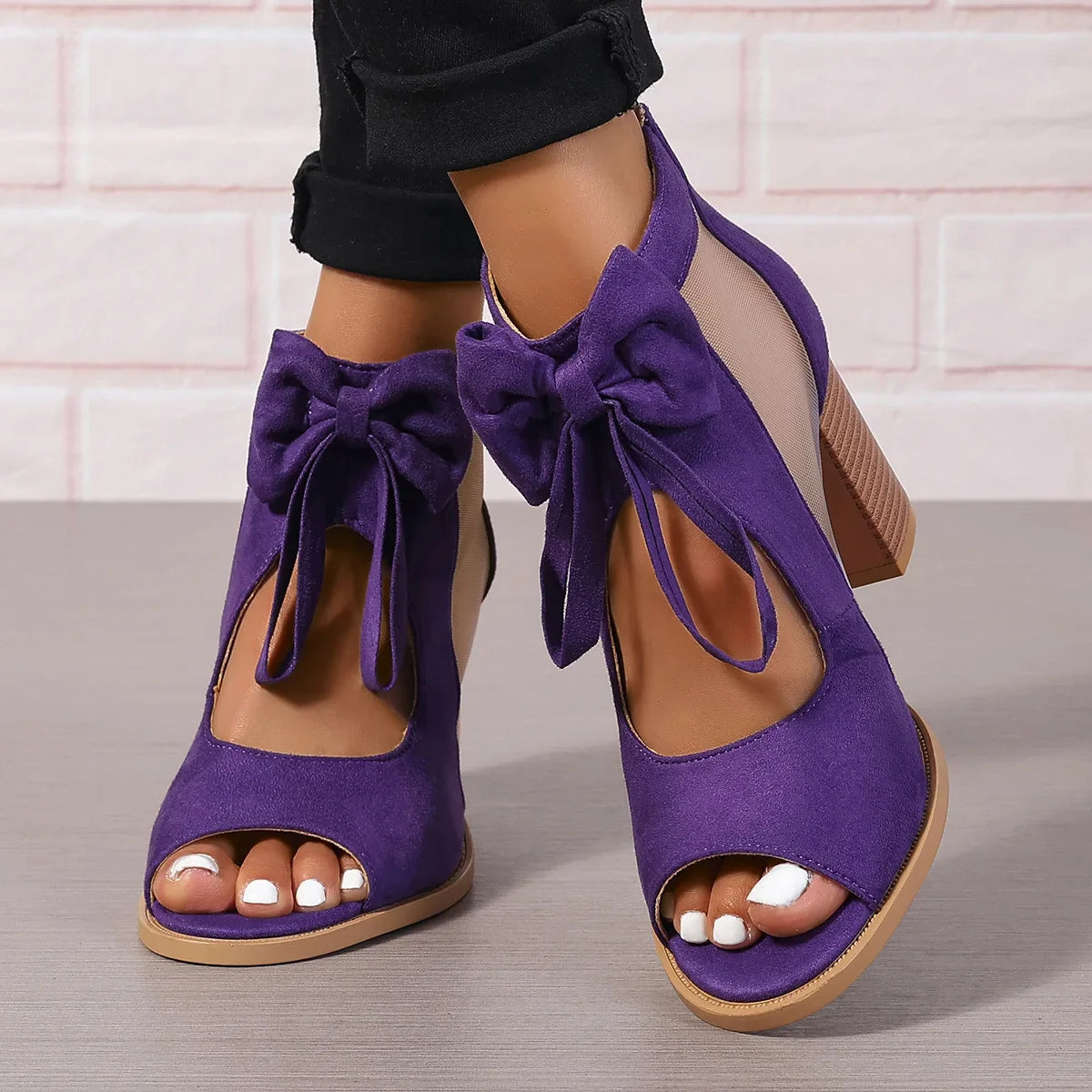 CharmBow™ Women’s Chunky Heel Sandals