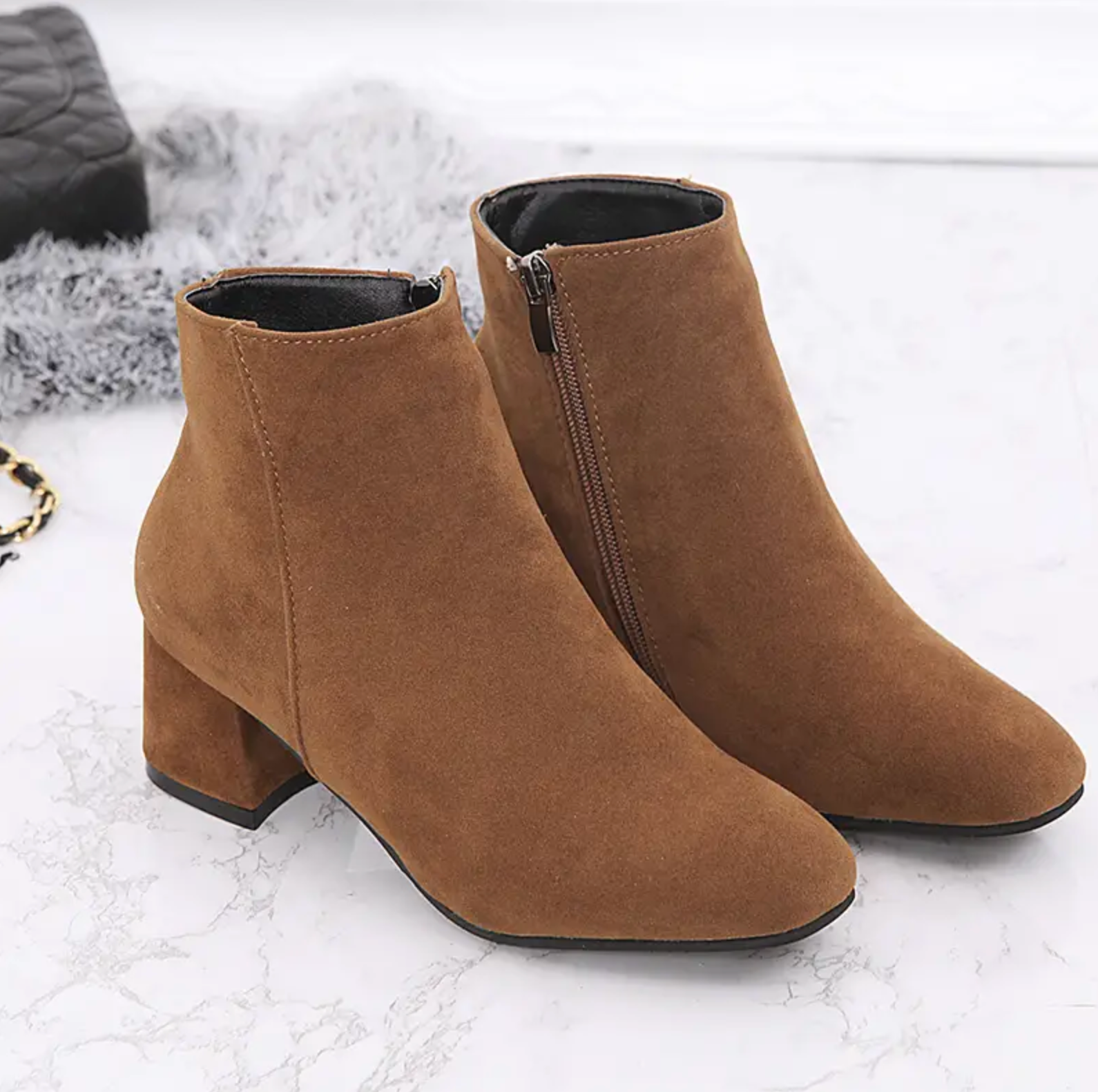 Comelyy Fashionable pointed toe frosted suede chunky heel boots