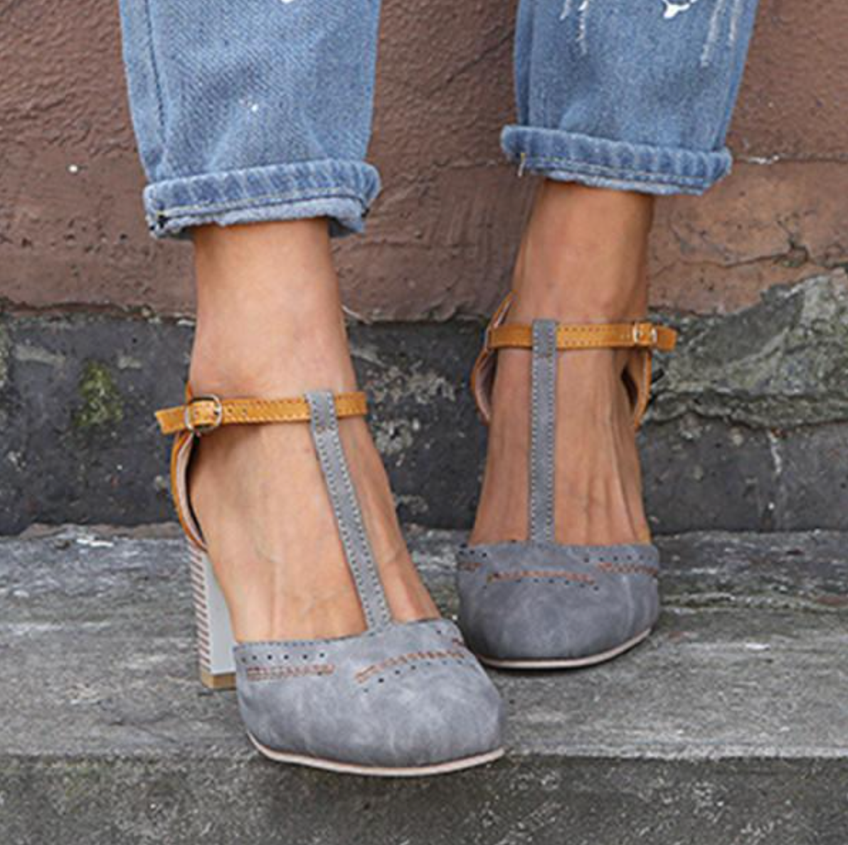 Comelyy Retro round toe color block T buckle women's shoes