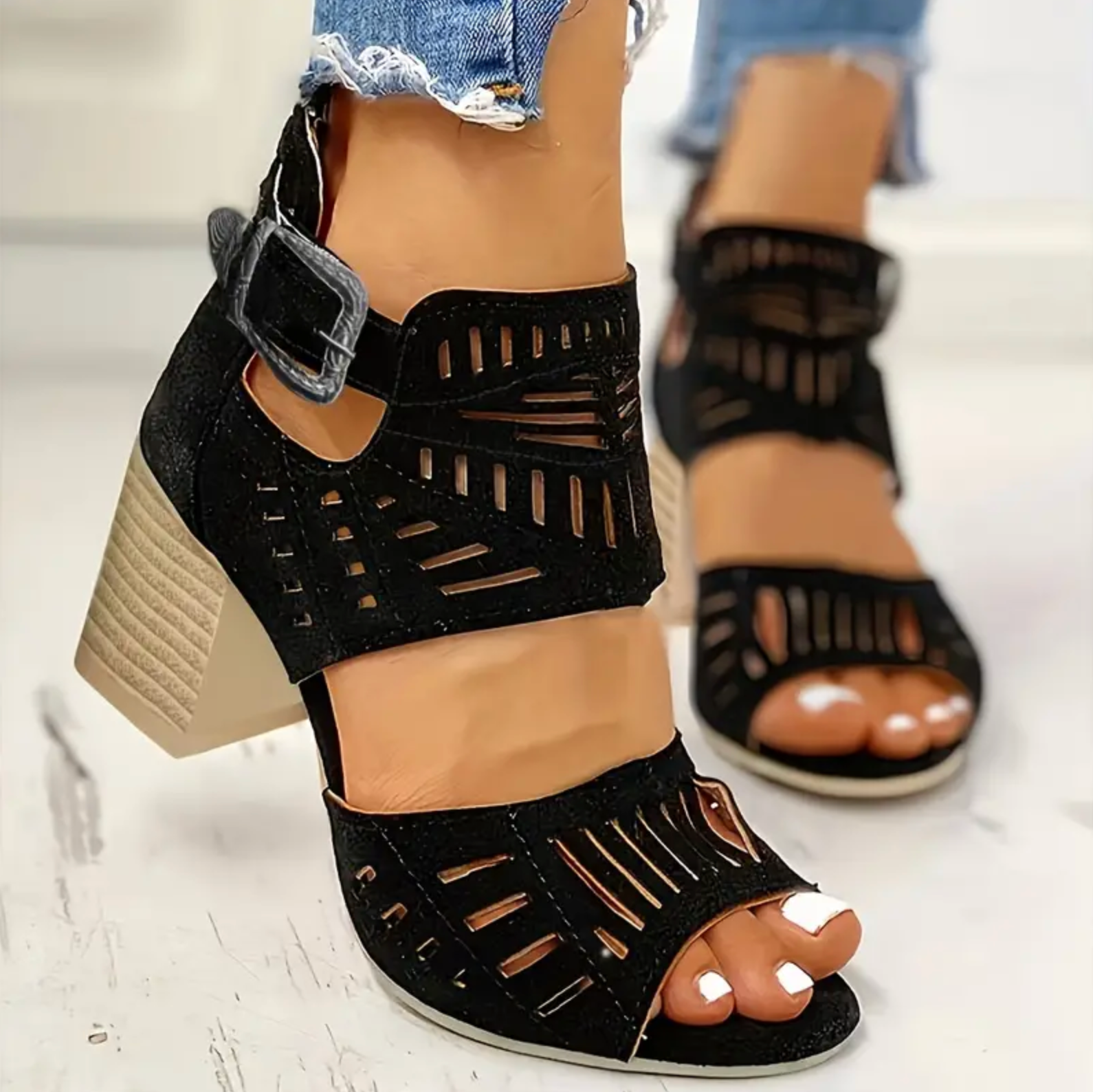 Comelyy Hollow carved block heel women's sandals