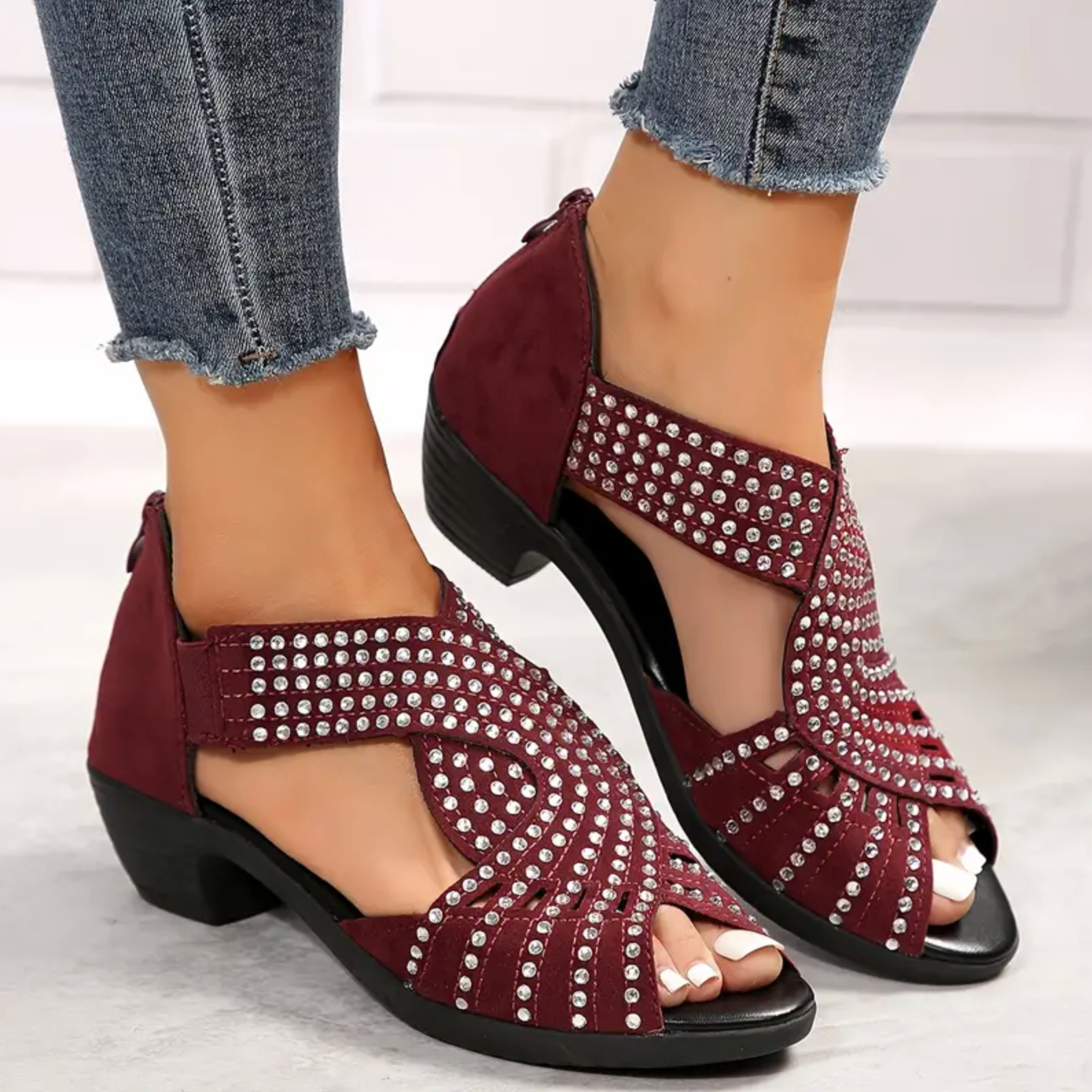 Comelyy women's low heel hollow rhinestone thick heel women's sandals