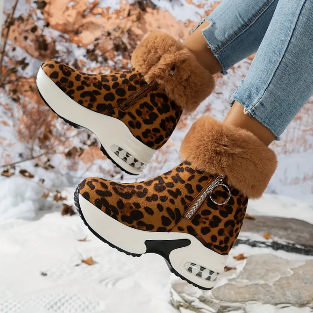 Comelyy Plush Lining and Side Zipper Comfortable and Stylish Boots