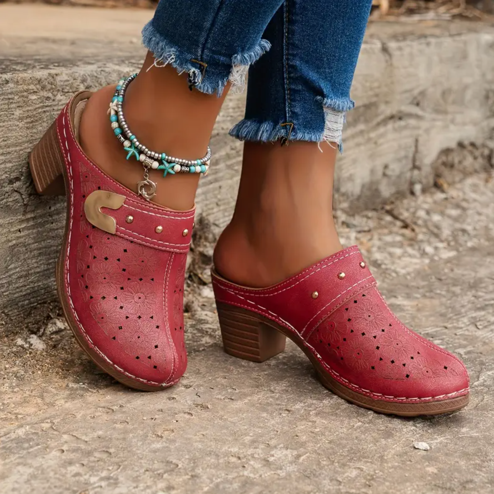 Comelyy Comfortable Stylish Floral Slip-On Chunky Heel Shoes