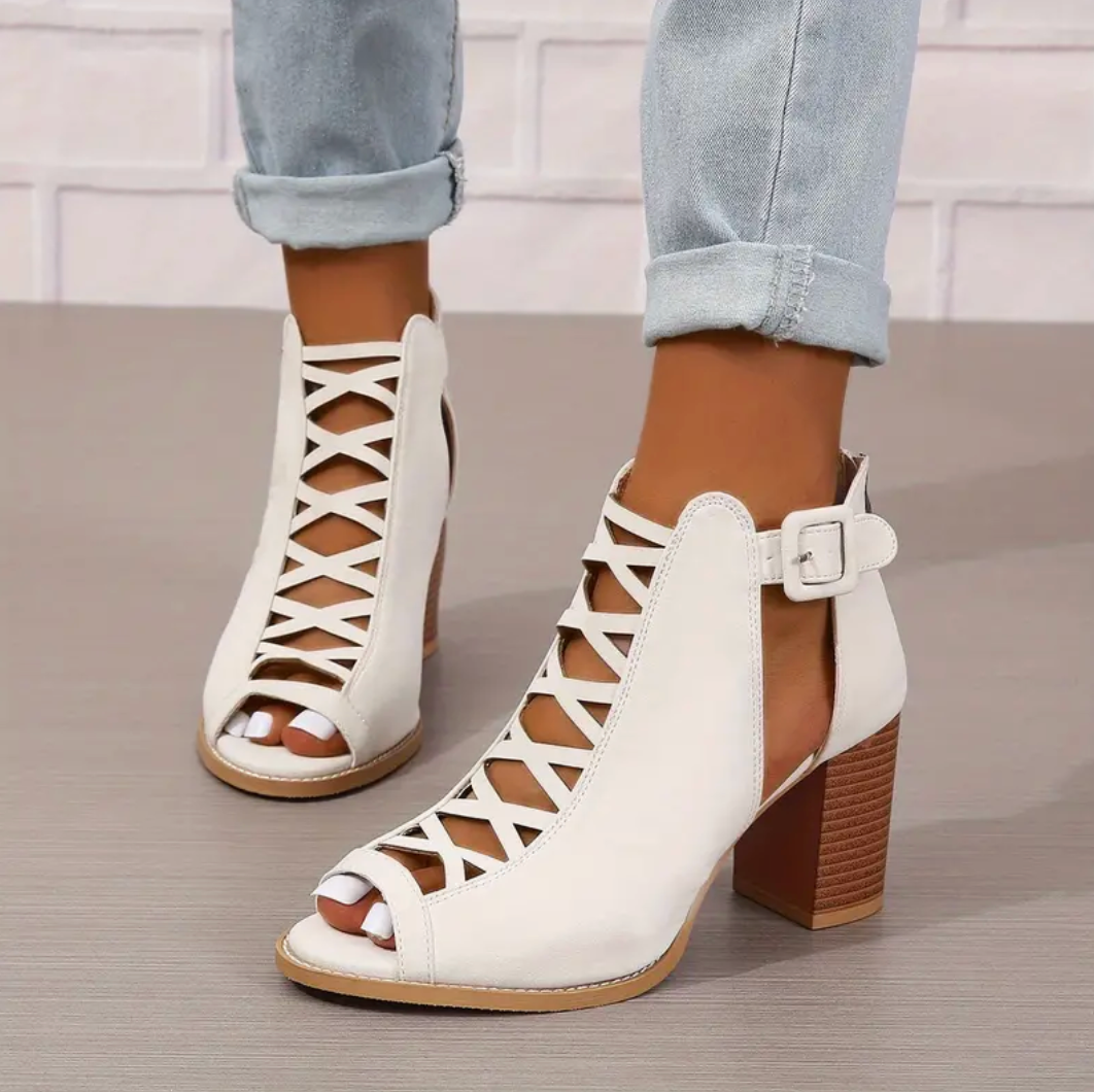 Comelyy Heeled Peep Toe Cut-out Buckle Strap Women Sandals