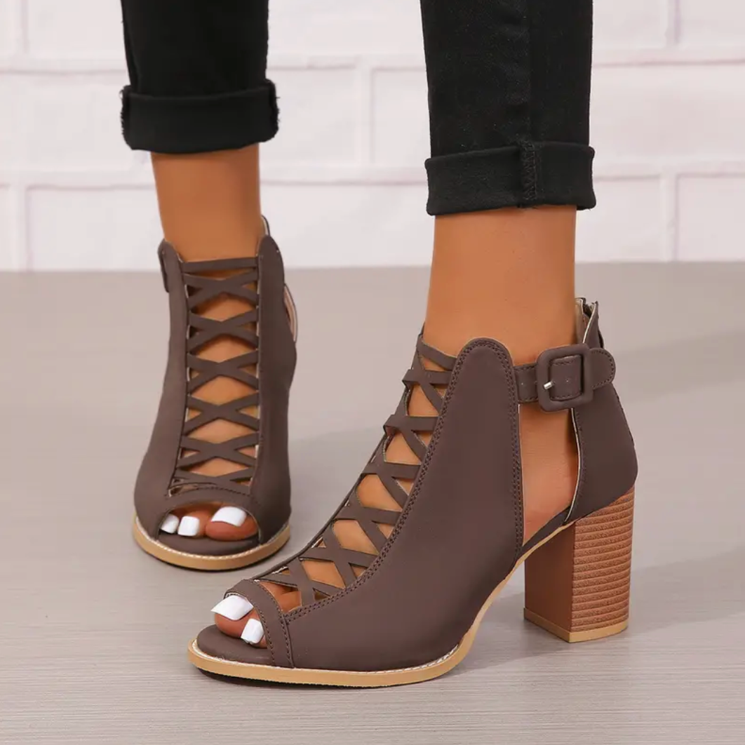 Comelyy Heeled Peep Toe Cut-out Buckle Strap Women Sandals